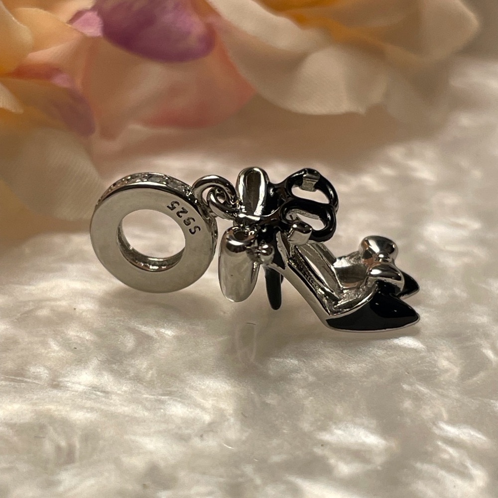 Bracelet Charm Black High Heels with Bow and rhinestones - Picture 8 of 16